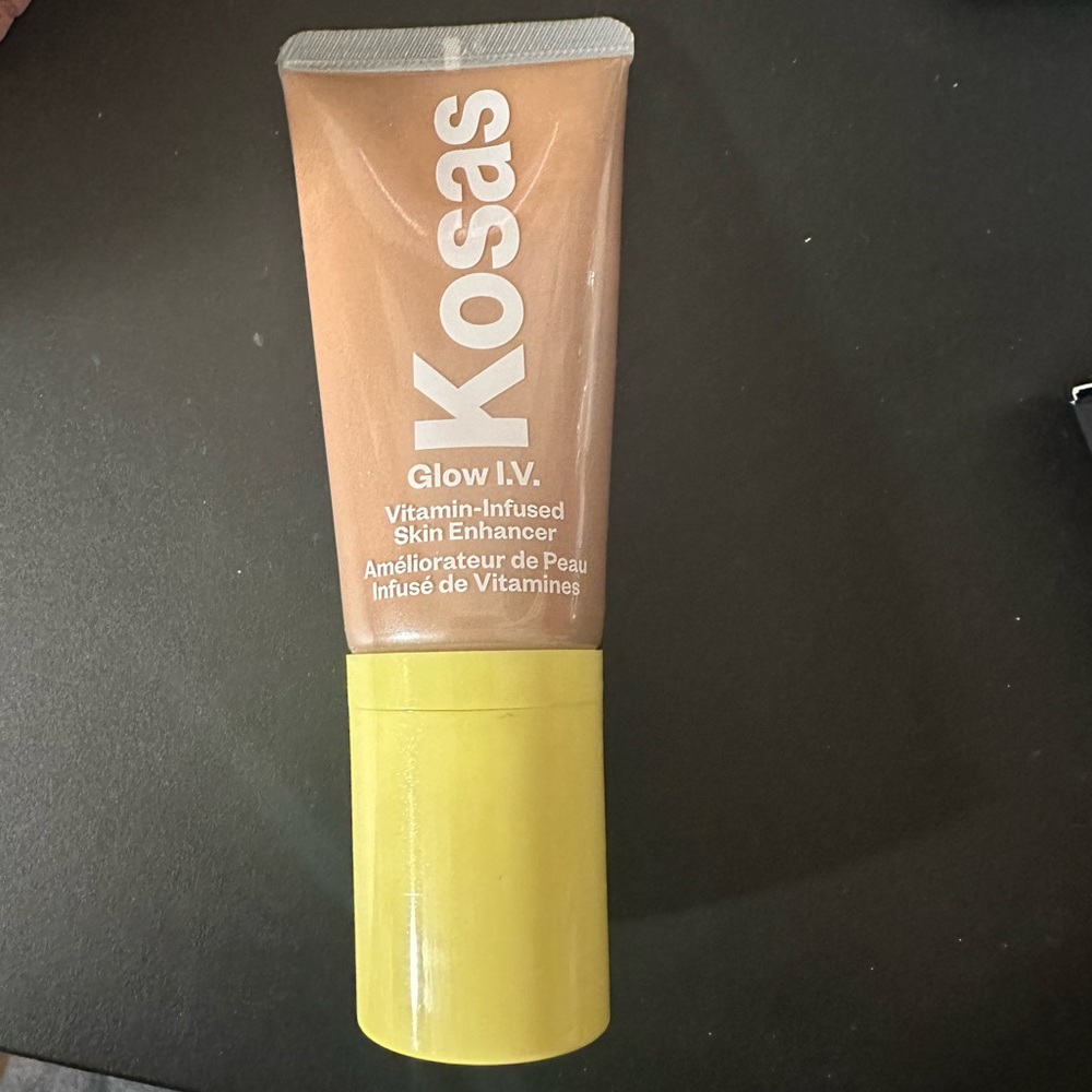 Kosas glow IV skin enhancer Illuminate sheer light medium champagne NWTN